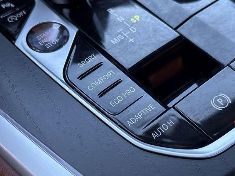 Used 2022 BMW X7 M50iImage 32