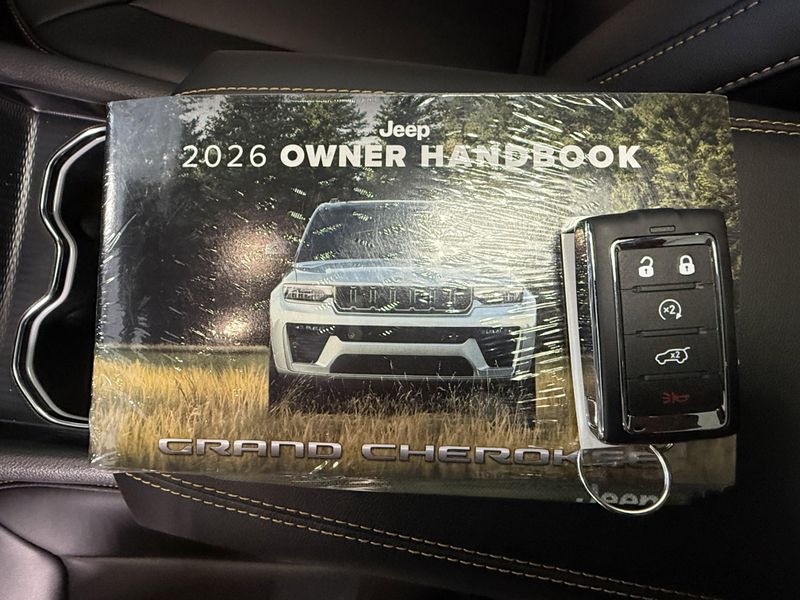 New 2026 Jeep Grand Cherokee 85th Anniversary Edition 4x4Image 23