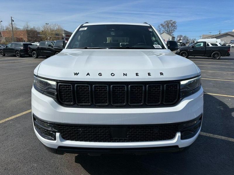 2025 Jeep Wagoneer Series II photo 6