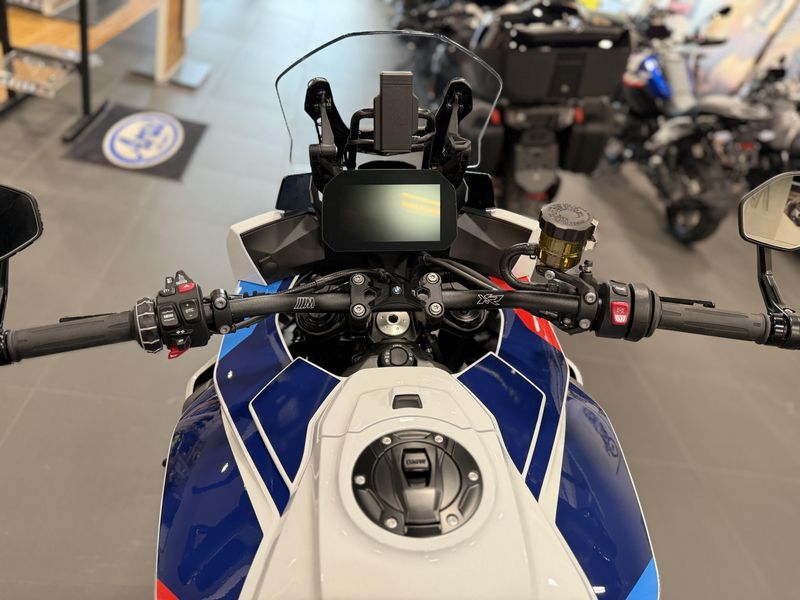 2026 BMW M 1000 XRImage 3