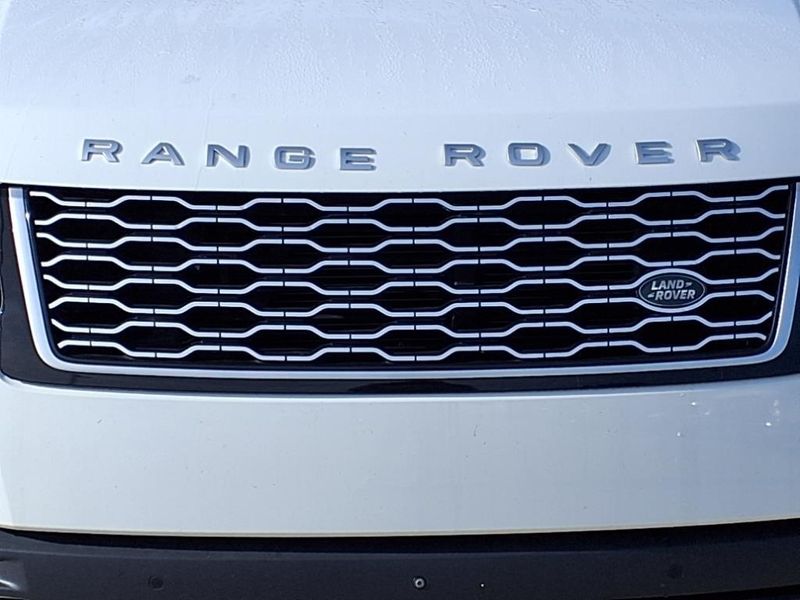 Used 2018 Land Rover Range Rover 3.0L V6 Supercharged HSEImage 11