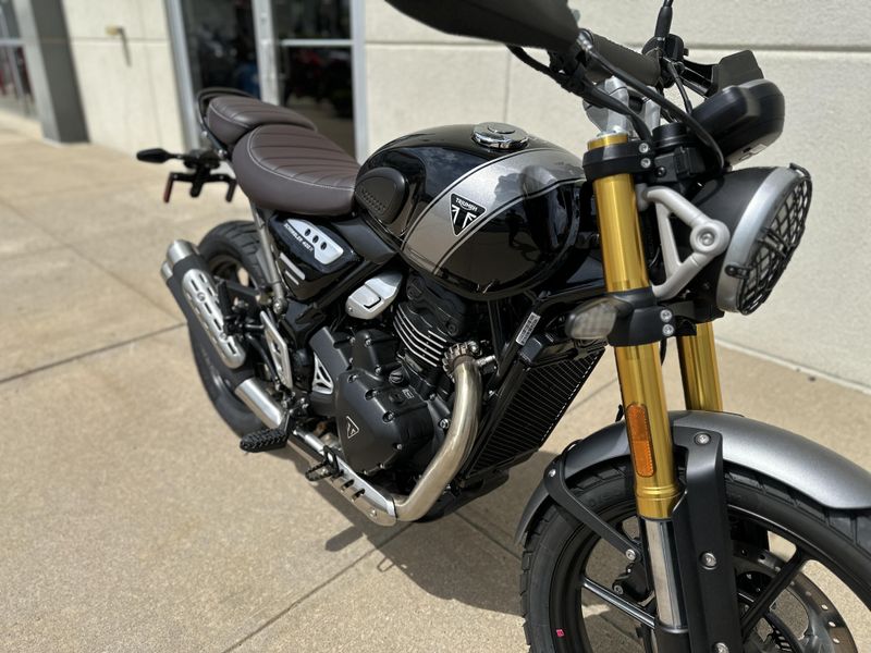 2025 Triumph SCRAMBLER 400 XImage 8