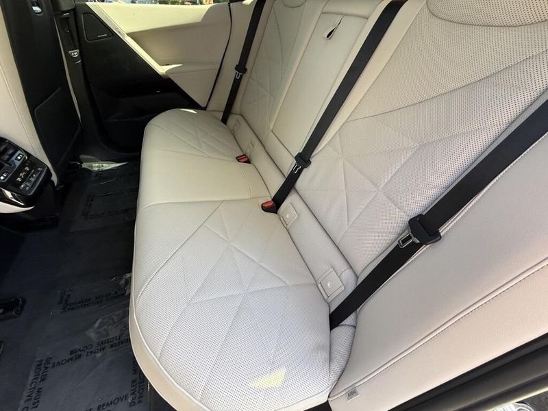 Used 2025 BMW iX xDrive50Image 30