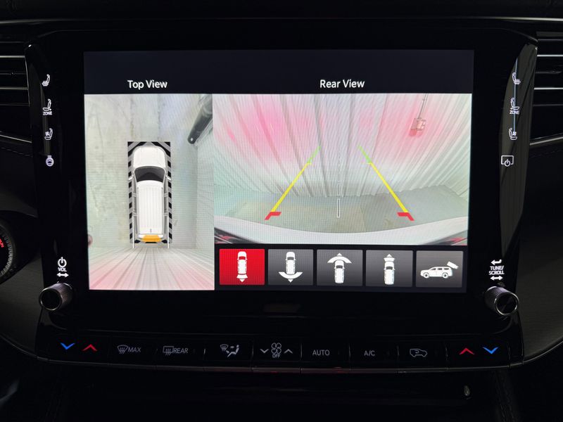 2026 Jeep Grand Wagoneer Limited Reserve 4x4Image 14