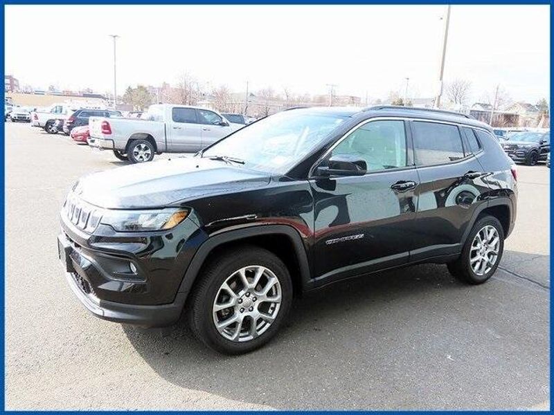 2022 Jeep Compass Latitude LuxImage 3