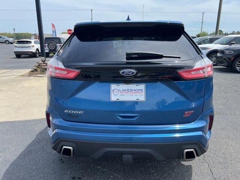 2020 Ford Edge STImage 6