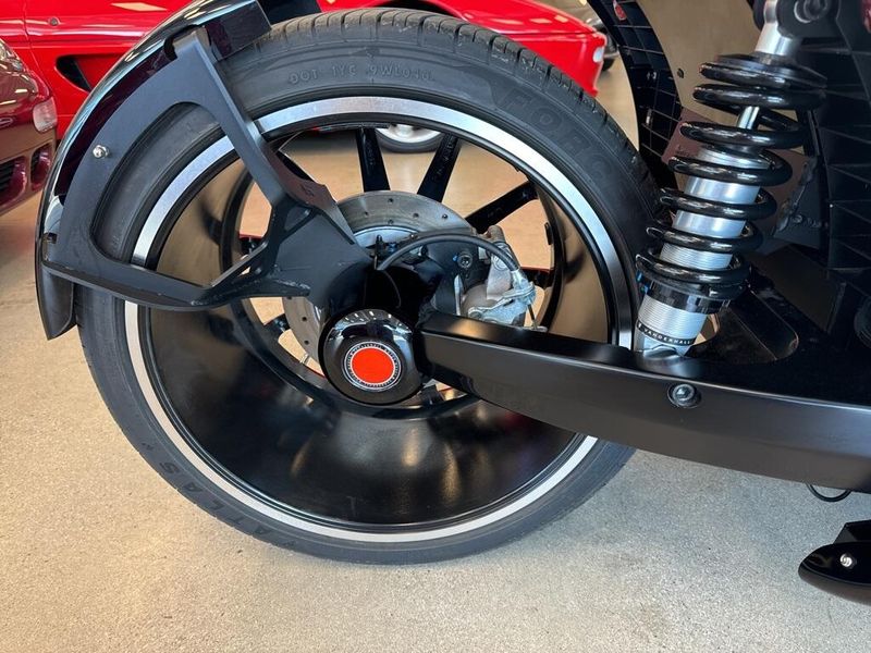 2023 Vanderhall Venice GTS