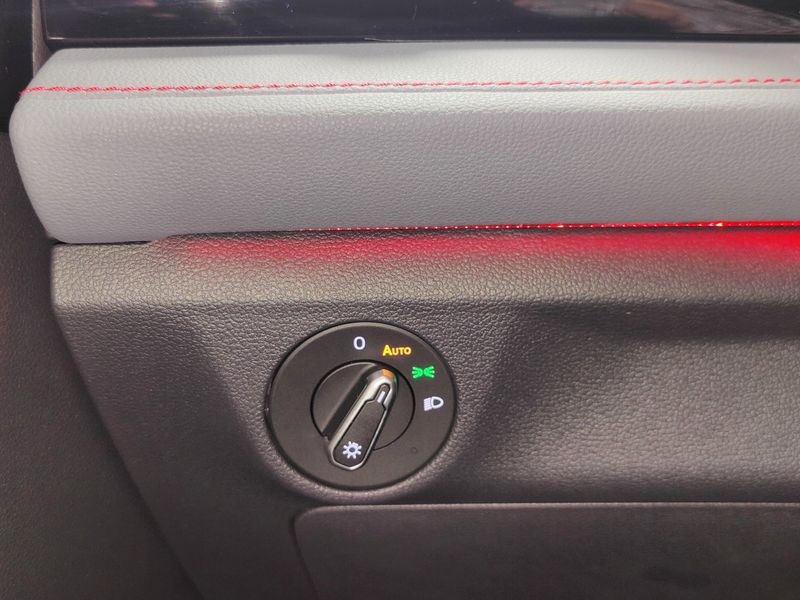 Used 2025 Volkswagen Jetta GLI Autobahn w/SunroofImage 26