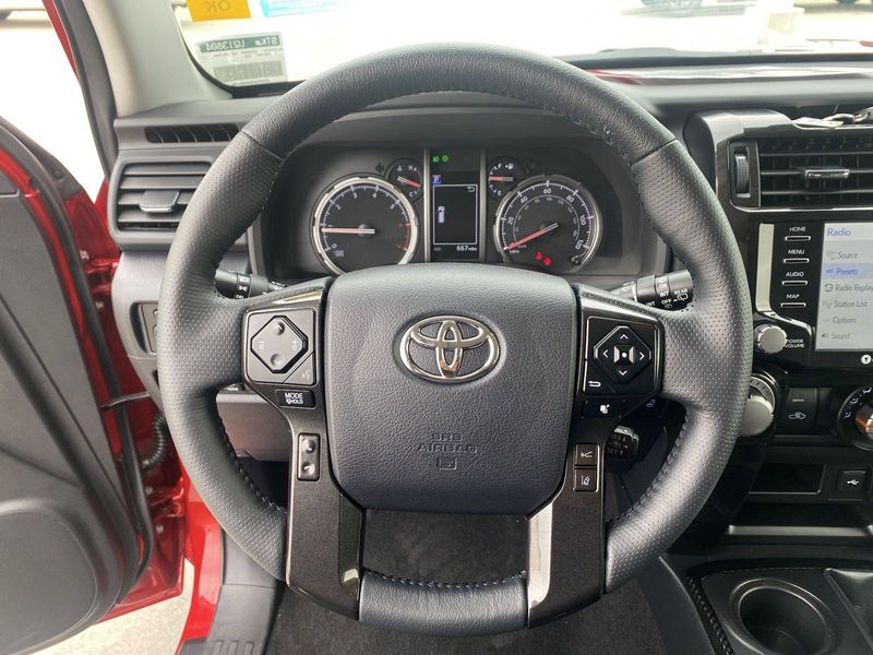 2024 Toyota 4Runner TRD Off-Road PremiumImage 25