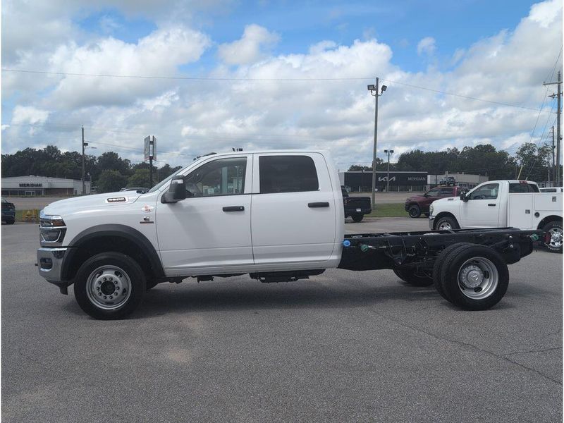 2025 RAM 5500 Tradesman Chassis Crew Cab 4x4 60