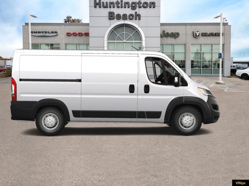 2024 RAM ProMaster 2500 Low Roof 136 WBImage 9