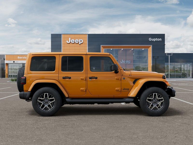 New 2026 Jeep Wrangler 4-door SaharaImage 21