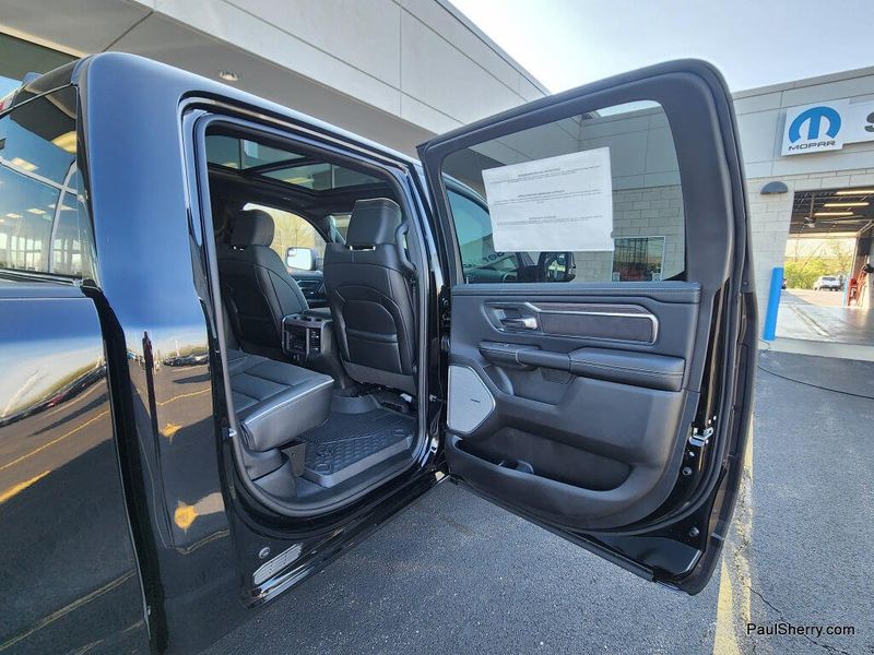 New 2026 RAM 1500 Laramie Crew Cab 4x4 5'7' Box