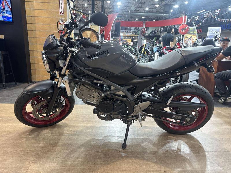 Used 2023 Suzuki SV650 CA Image 11