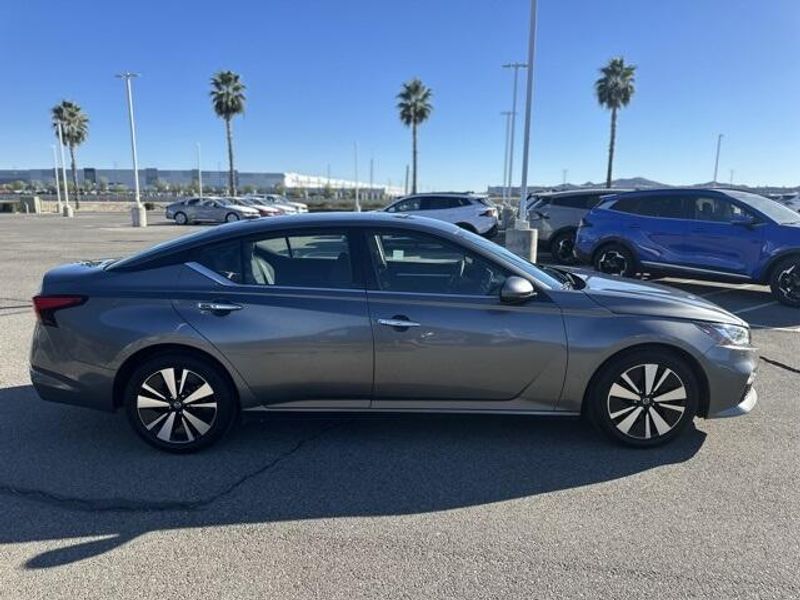 Used 2022 Nissan Altima 2.5 SVImage 6