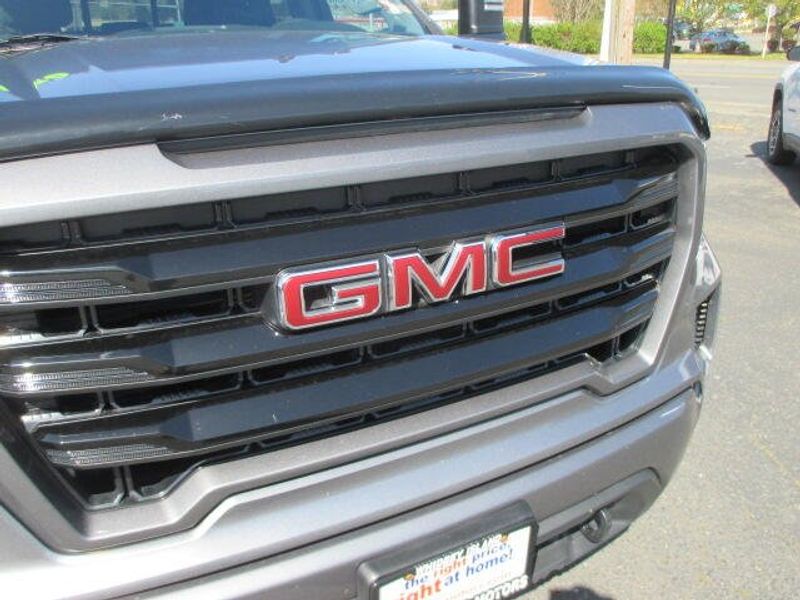Used 2020 GMC Sierra 1500 ElevationImage 4