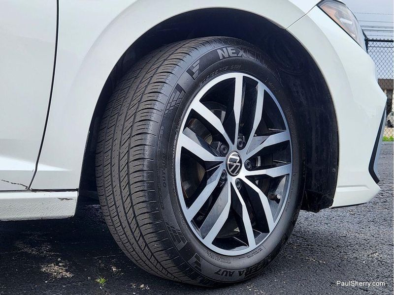 Used 2025 Volkswagen Jetta SE