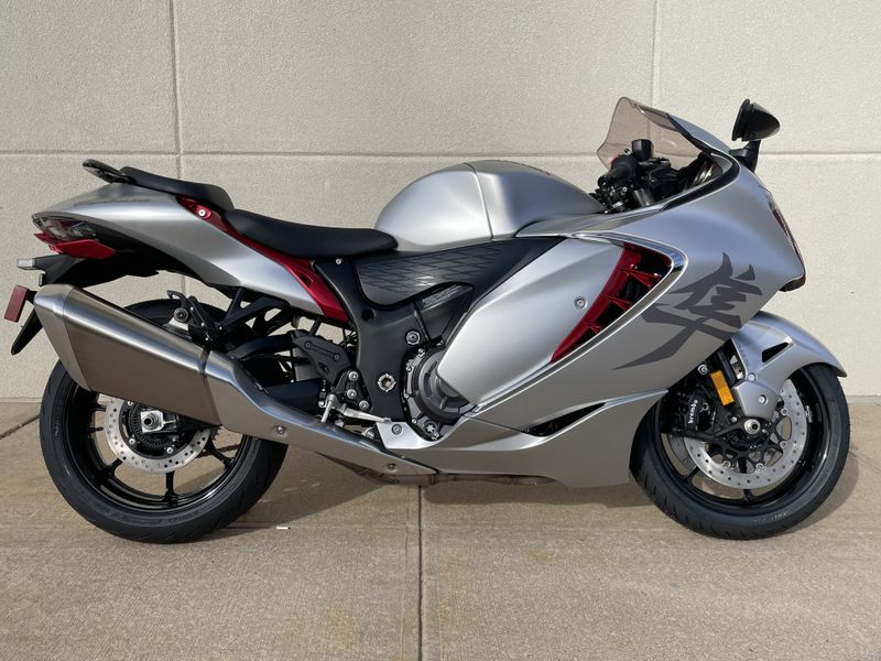2023 Suzuki Hayabusa in a Gray/Red exterior color. Cross Country Powersports 732-491-2900 crosscountrypowersports.com 