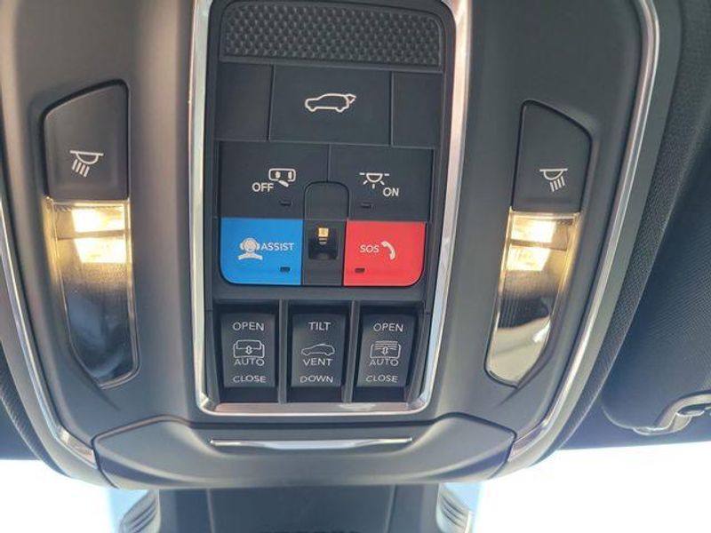 New 2026 Jeep Cherokee Overland 4x4