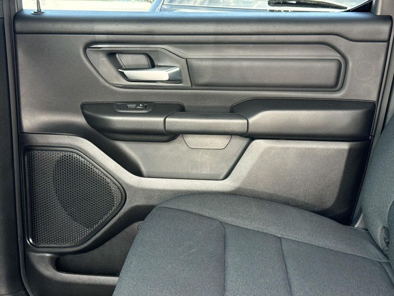 New 2026 RAM 1500 Express Crew Cab 4x4 5'7' Box