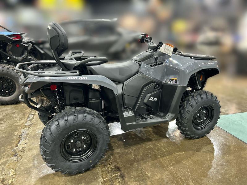 New 2026 Can-Am OUTLANDER MAX DPS 700 Image 14