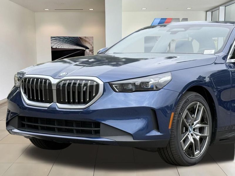 2025 BMW i5 eDrive40Image 10