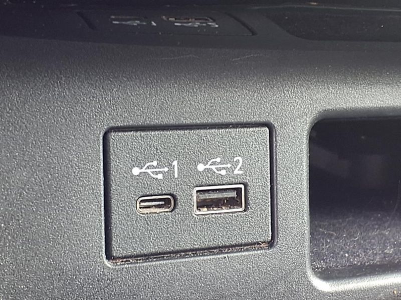 2021 INFINITI QX80 SensoryImage 23