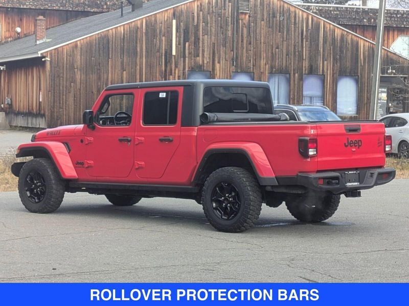 2021 Jeep Gladiator Willys photo 3