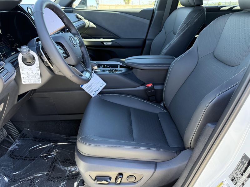 New 2026 Lexus TX 350 PremiumImage 17
