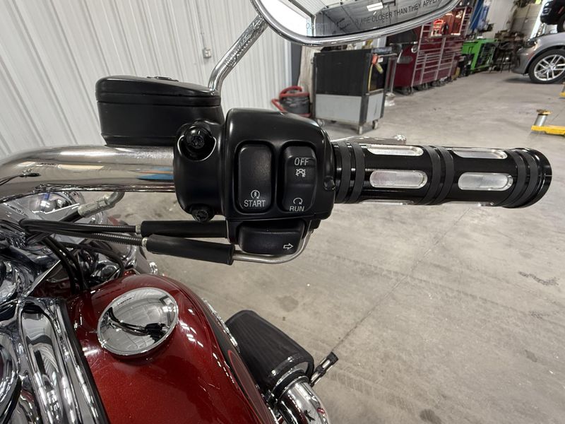 Used 2010 Harley-Davidson Rocker C Image 17