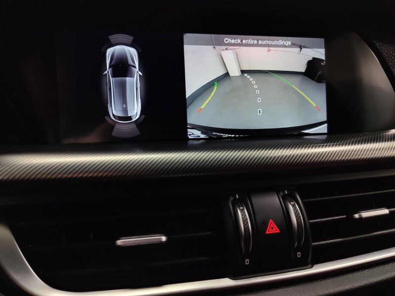 Used 2024 Alfa Romeo Stelvio Veloce AWD w/Activ AssistImage 23