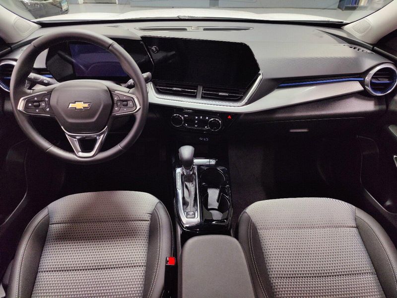 2025 Chevrolet Trax LT w/Driver Confidence & ConvenienceImage 15