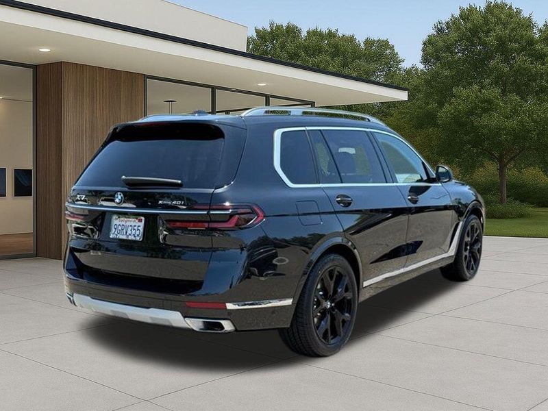 Used 2024 BMW X7 xDrive40iImage 8