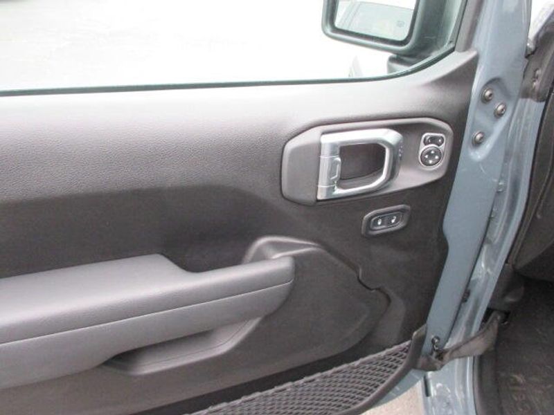 New 2026 Jeep Wrangler 4-door Sport SImage 16