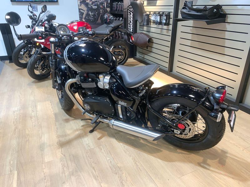 New 2025 Triumph BONNEVILLE BOBBER Image 7