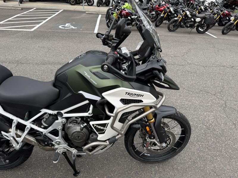 2025 Triumph Tiger 1200 Rally Explorer - MATTE KHAKI