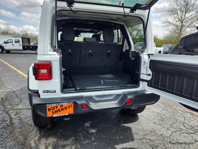 Used 2025 Jeep Wrangler 4xE Sahara