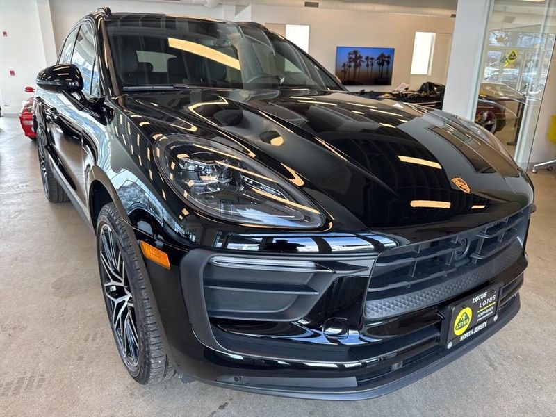 2023 Porsche Macan 