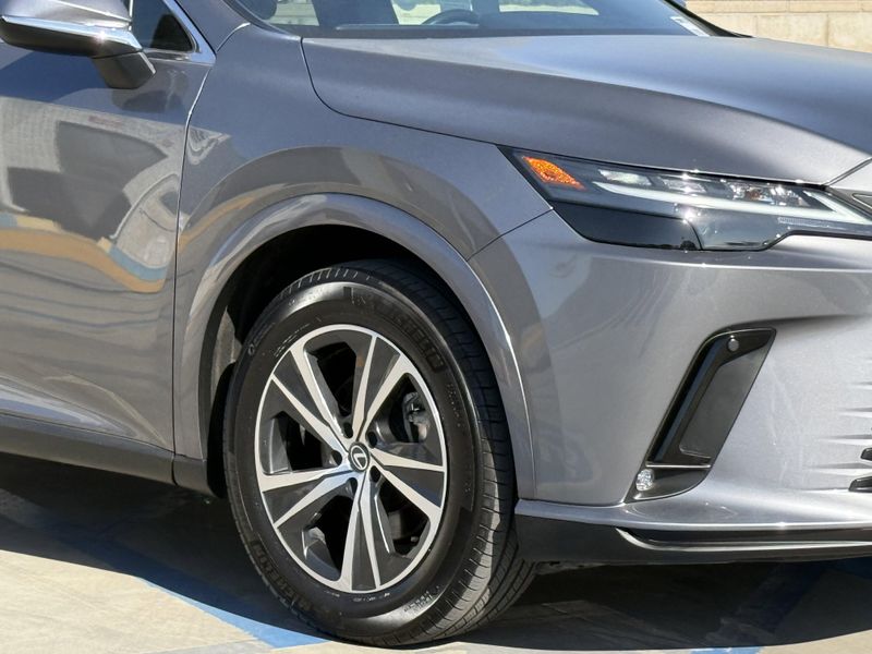 Used 2023 Lexus RX 350h Premium PlusImage 4