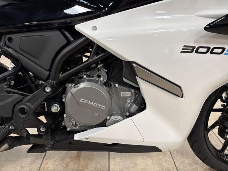Used 2025 CFMOTO 300SS CF300-5US Image 24
