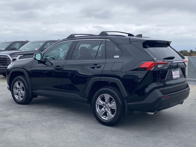 2024 Toyota RAV4 XLEImage 6