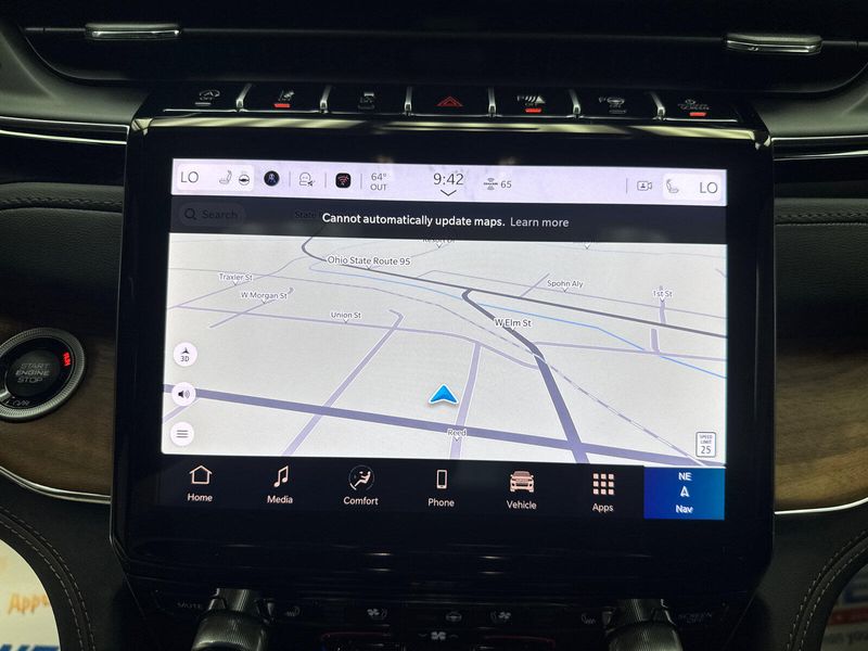 2025 Jeep Grand Cherokee L Summit Reserve 4x4Image 16