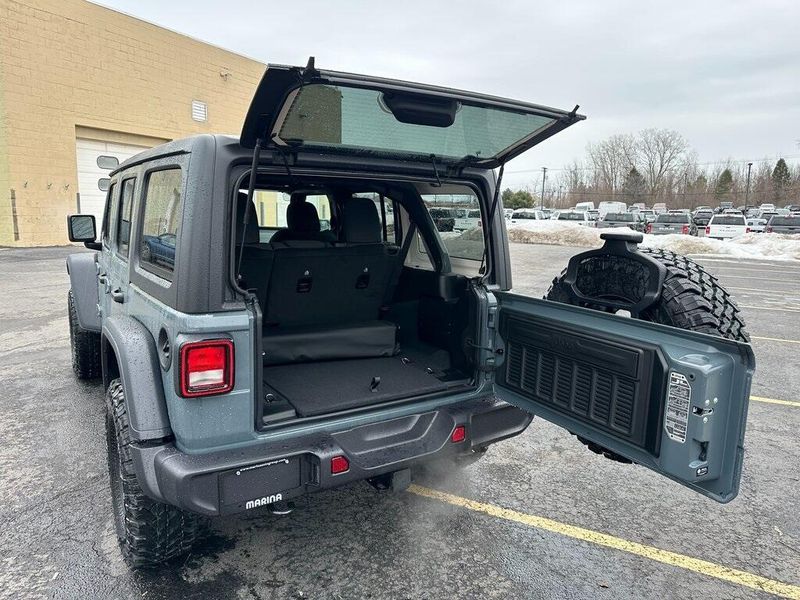 2025 Jeep Wrangler 4-door WillysImage 11