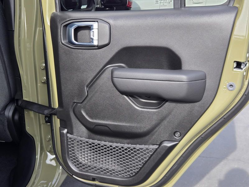 New 2026 Jeep Gladiator Sport S 4x4