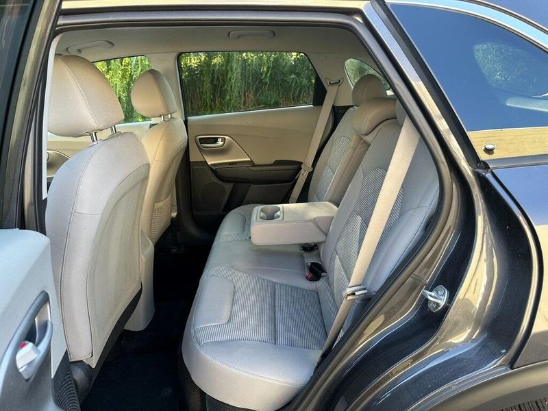2019 Kia Niro Plug-In Hybrid LX photo 11