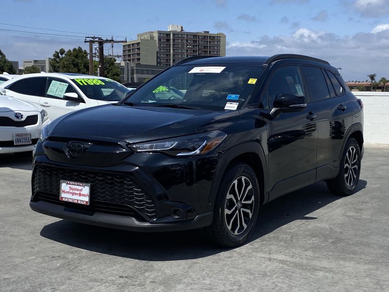 2023 Toyota Corolla Cross Hybrid SEImage 9