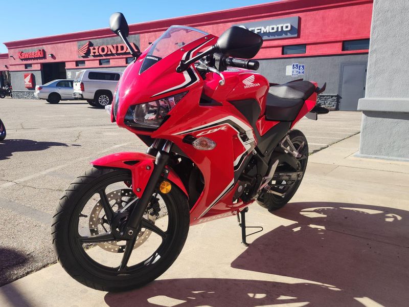 Used 2022 Honda CBR300R Image 17