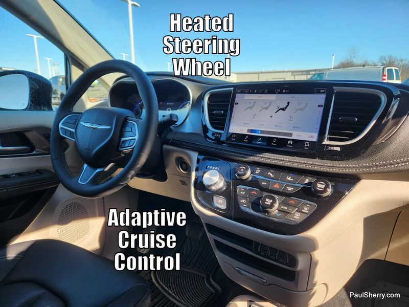 Used 2024 Chrysler Pacifica Touring L