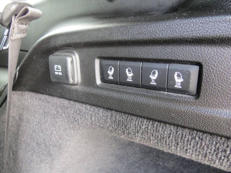 Used 2024 Jeep Grand Cherokee L Overland 4x4 4dr SUVImage 19