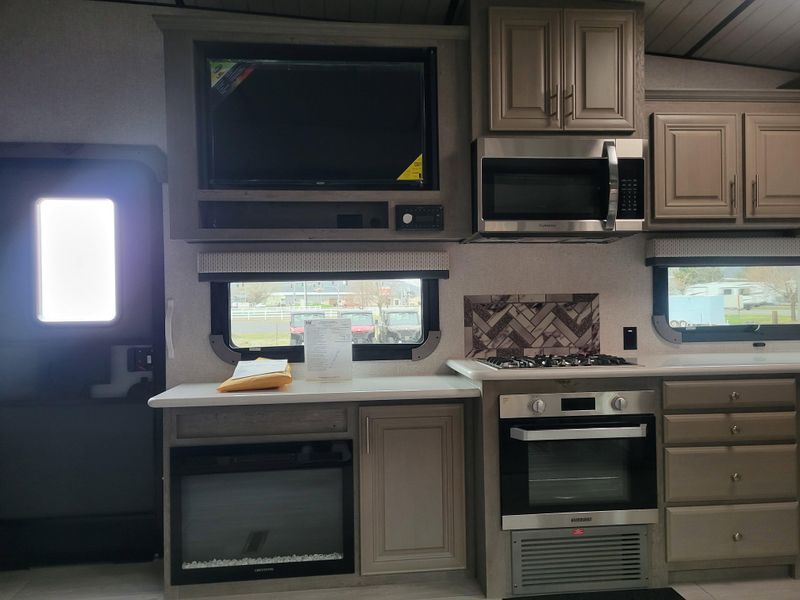 New 2026 NORTHWOOD MFG ARCTIC FOX NXT 295RK Image 8